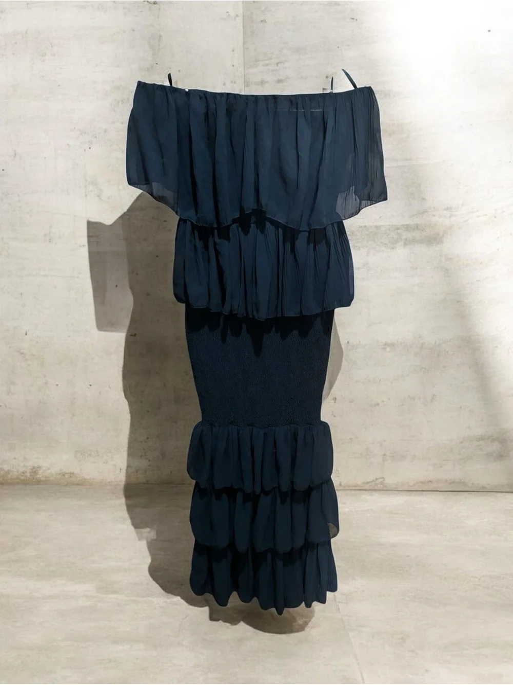 Black Vintage Strapless Tiered Ruffle Maxi Dress | Vintage-Inspired Chic - Picture 3 of 4